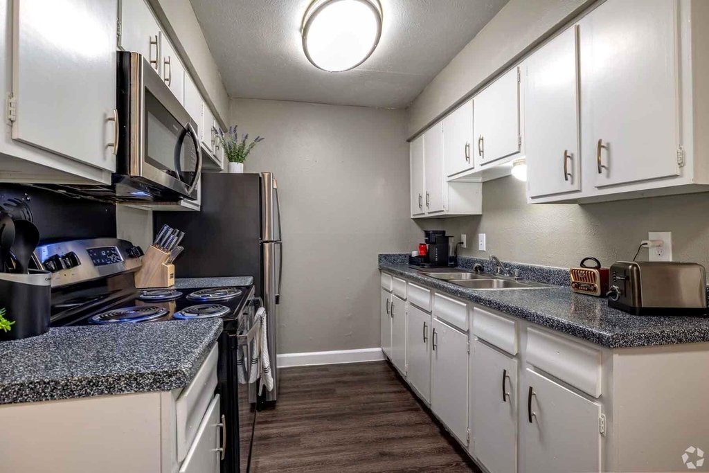 11349 Newkirk Street - Photo 6