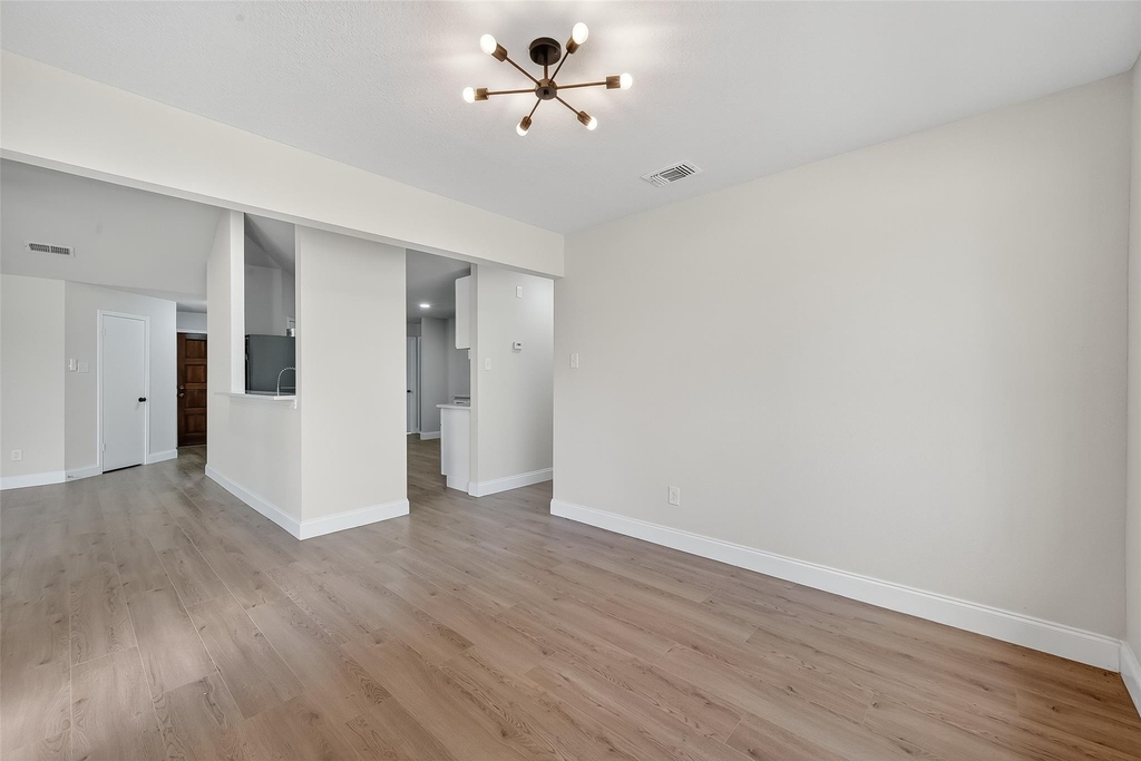 5530 Oak Falls Drive - Photo 12
