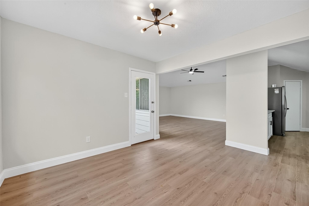 5530 Oak Falls Drive - Photo 13