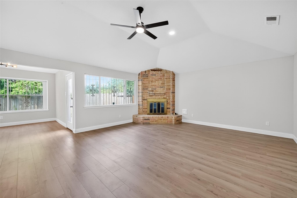 5530 Oak Falls Drive - Photo 9