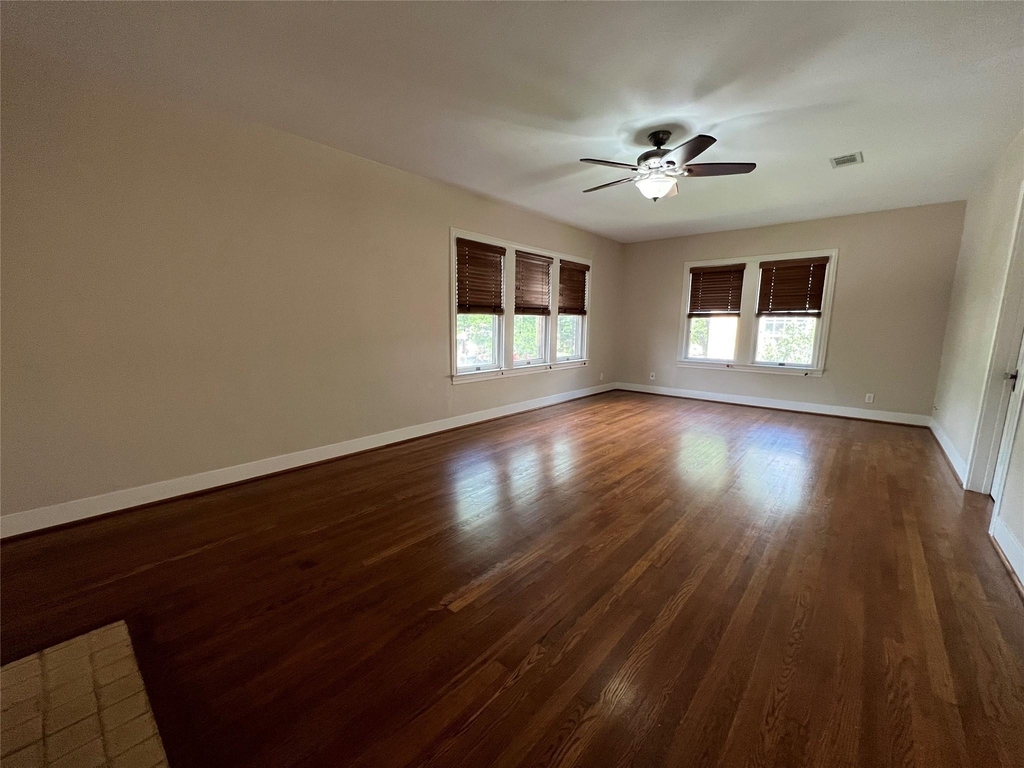 4410 Pease Street - Photo 2