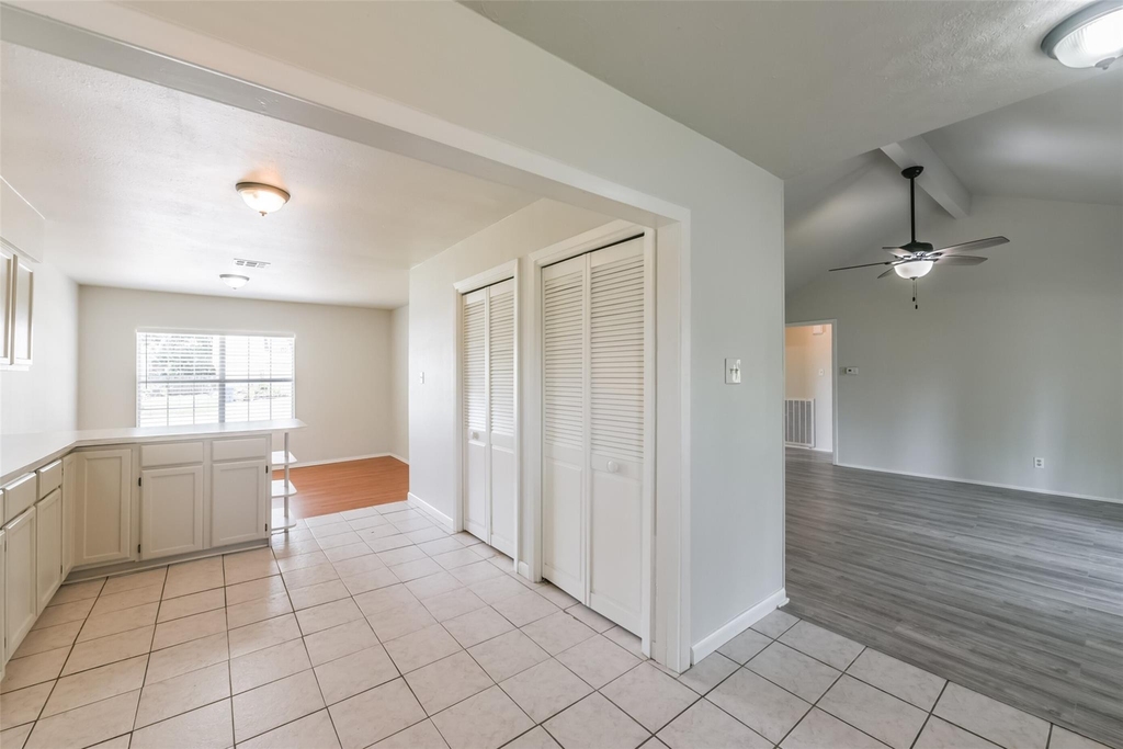5514 Vickita Drive - Photo 15