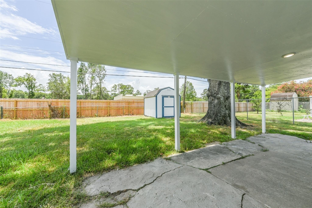 5514 Vickita Drive - Photo 4