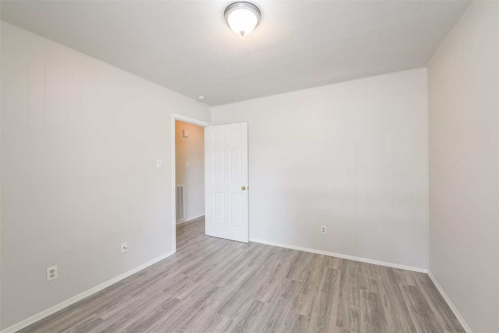 5514 Vickita Drive - Photo 22