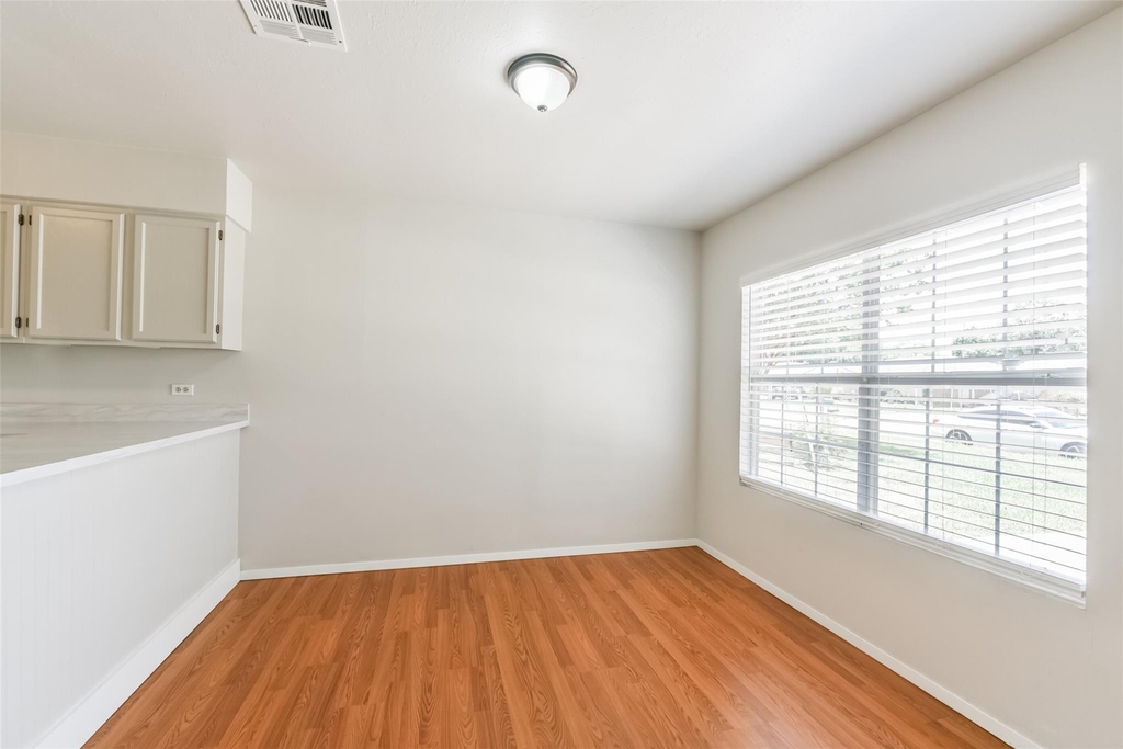 5514 Vickita Drive - Photo 22