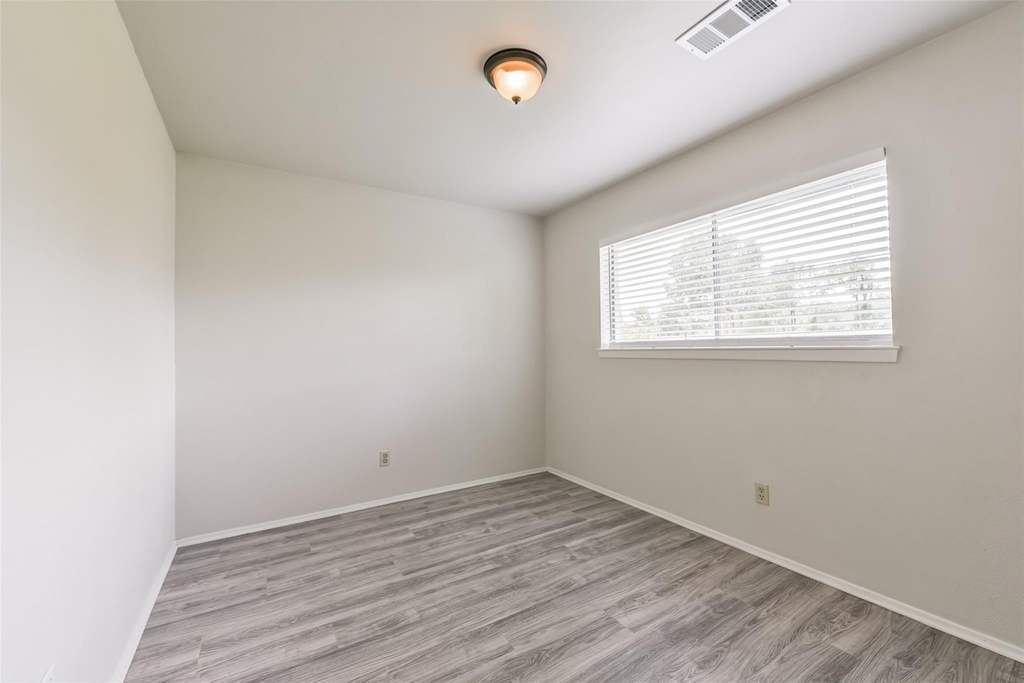 5514 Vickita Drive - Photo 31