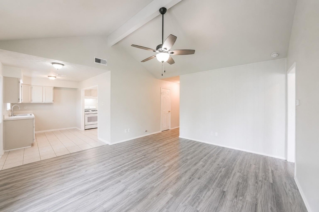 5514 Vickita Drive - Photo 10