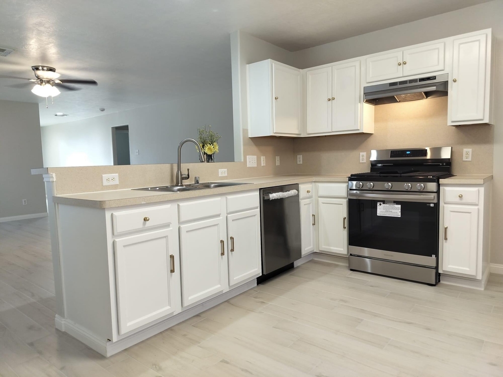 21242 Linden House Court - Photo 4