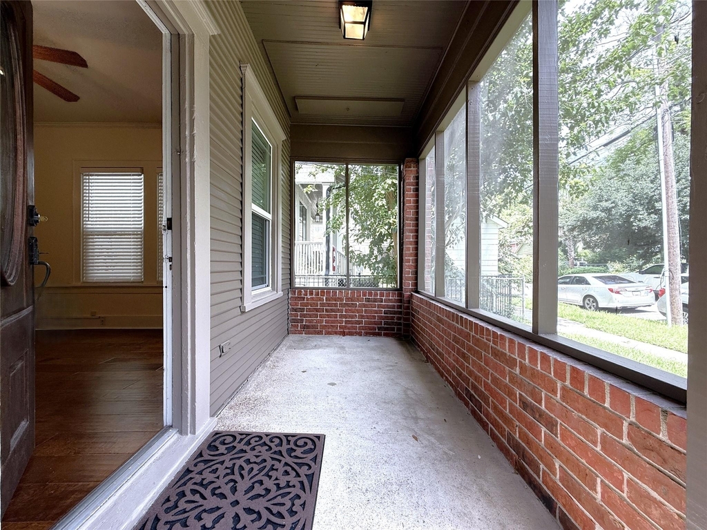 1011 Nadine Street - Photo 2