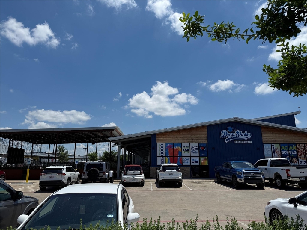 1011 Nadine Street - Photo 4