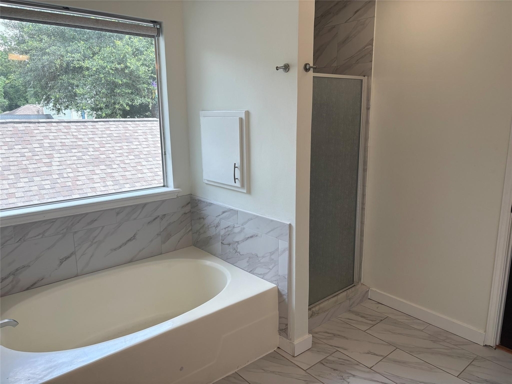 18385 Ten Oaks Court - Photo 12
