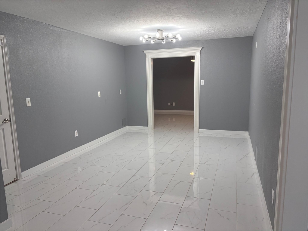 18385 Ten Oaks Court - Photo 4
