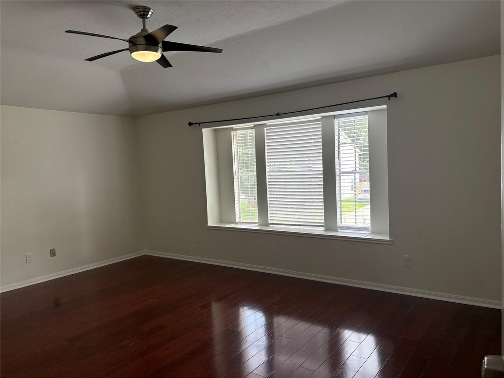 18385 Ten Oaks Court - Photo 9