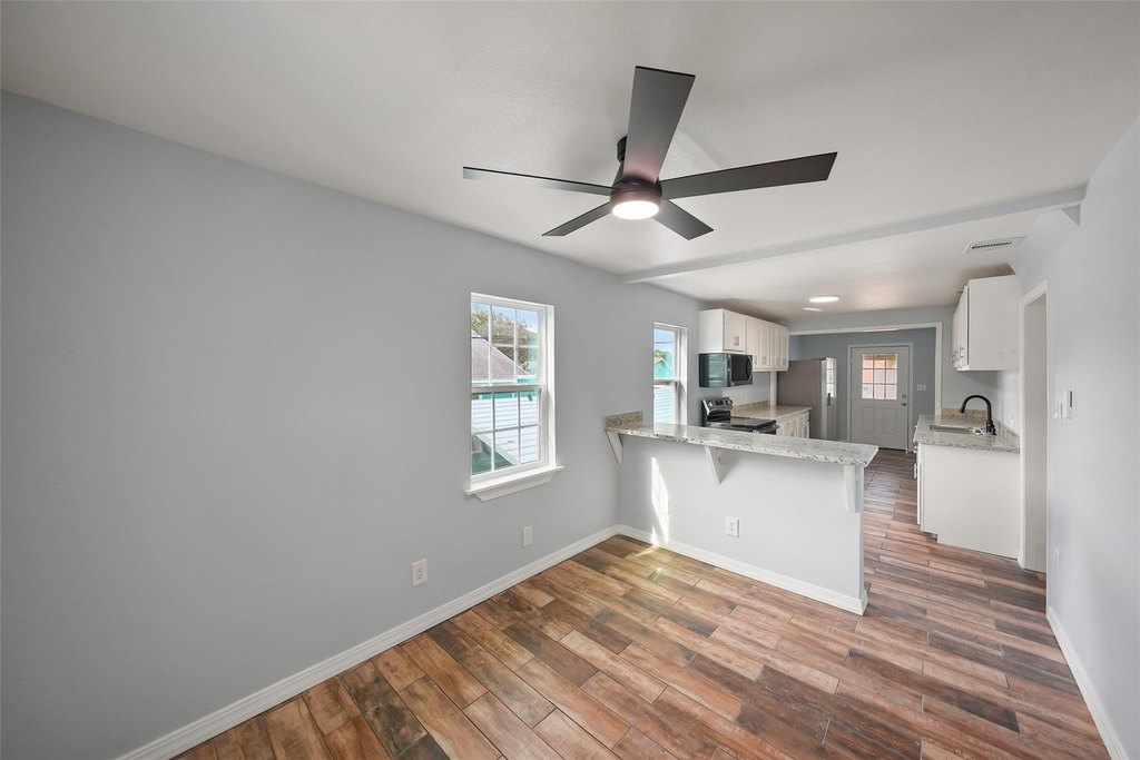 2222 44th Street - Photo 12