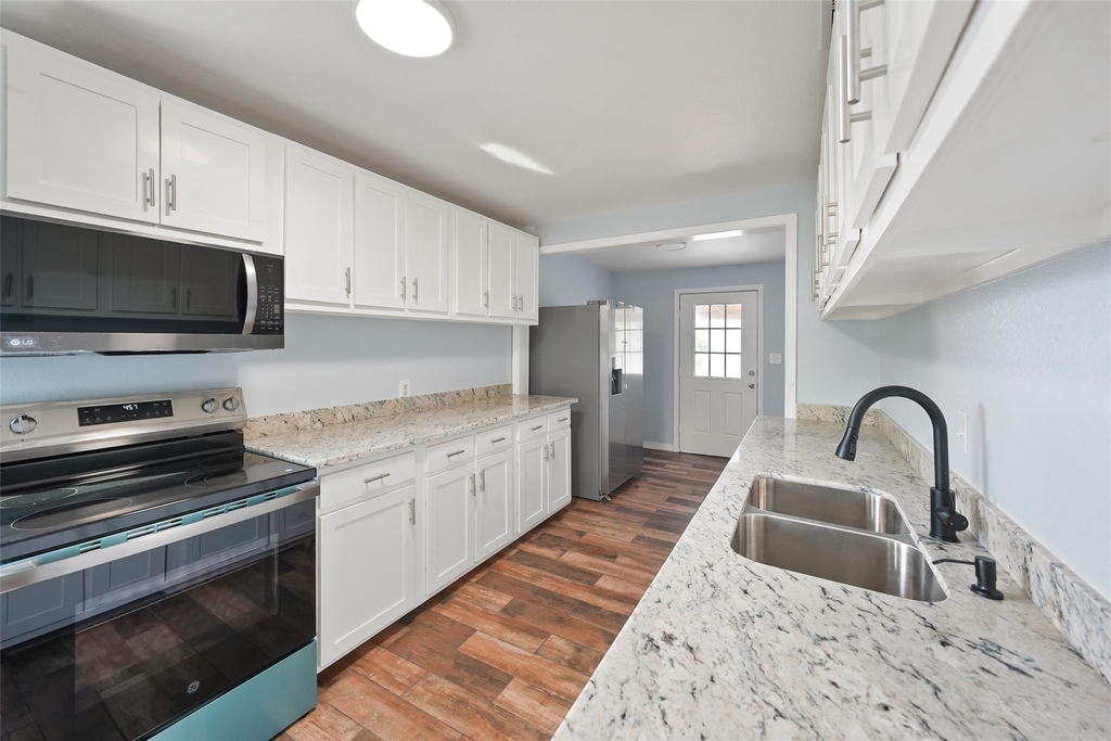 2222 44th Street - Photo 14