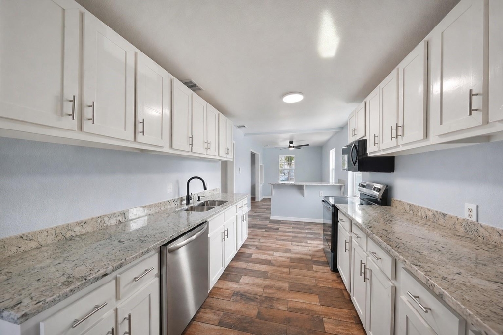 2222 44th Street - Photo 16