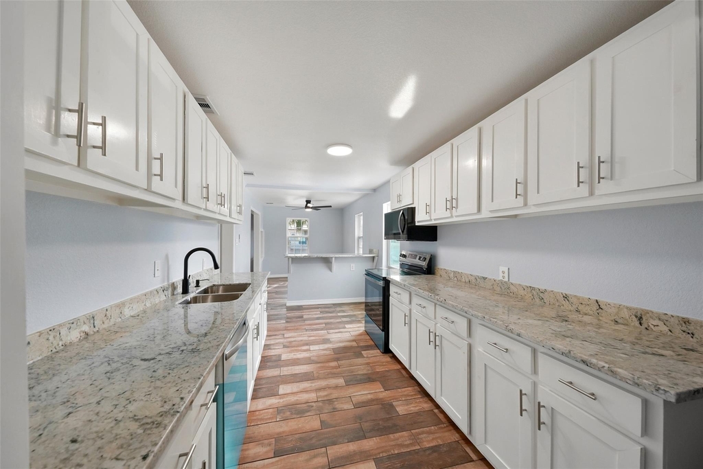 2222 44th Street - Photo 17