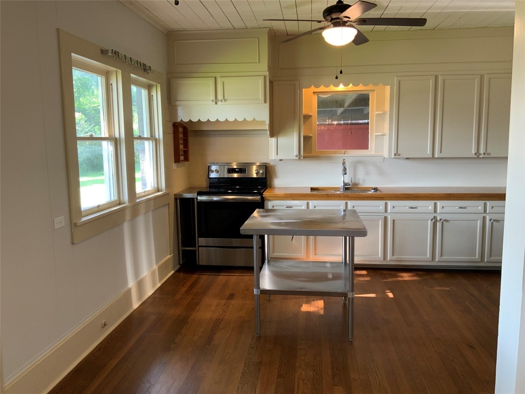 404 W Main Street - Photo 12