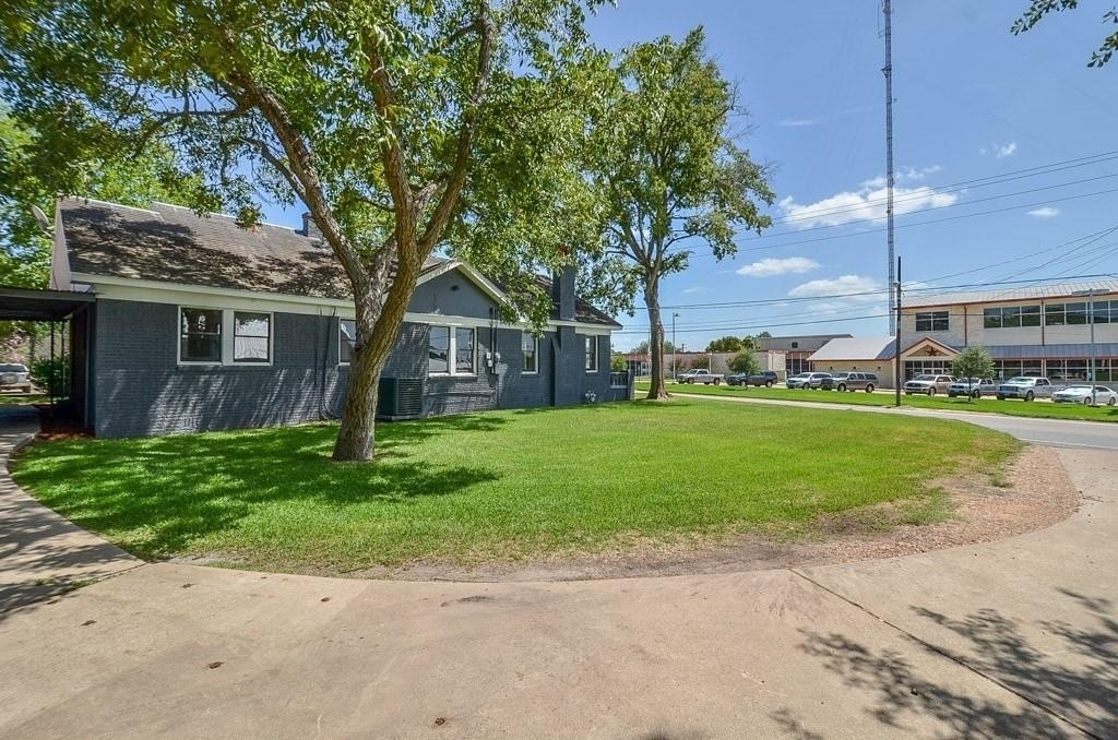 404 W Main Street - Photo 18