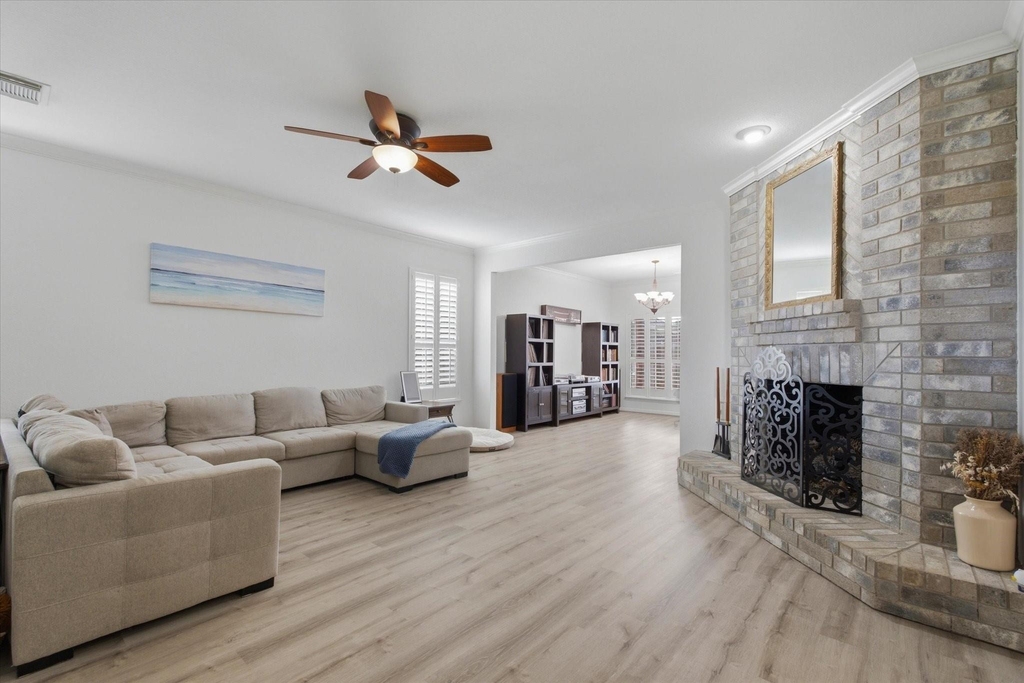 4704 Broadmoor Drive - Photo 2