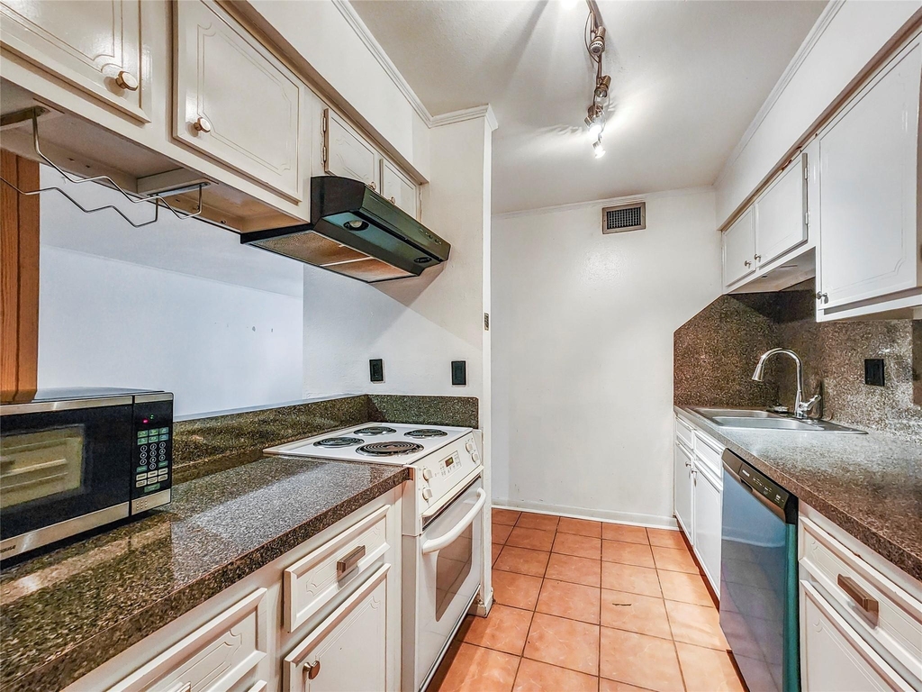 3131 Cummins Street - Photo 7