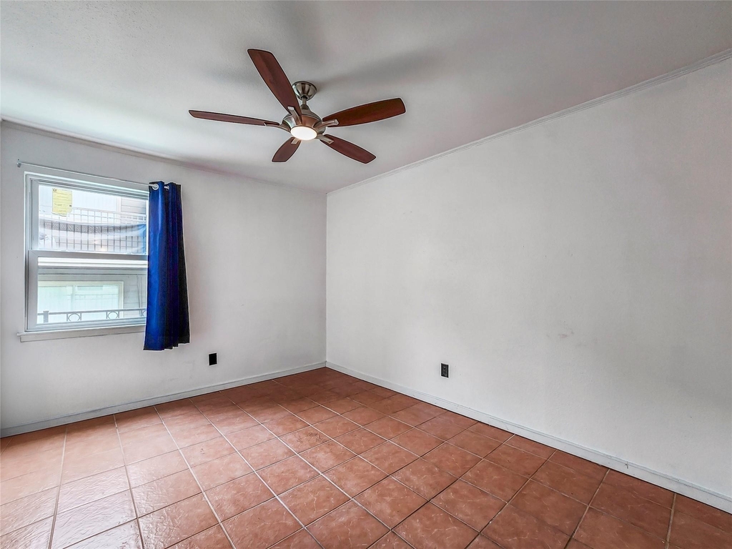 3131 Cummins Street - Photo 9