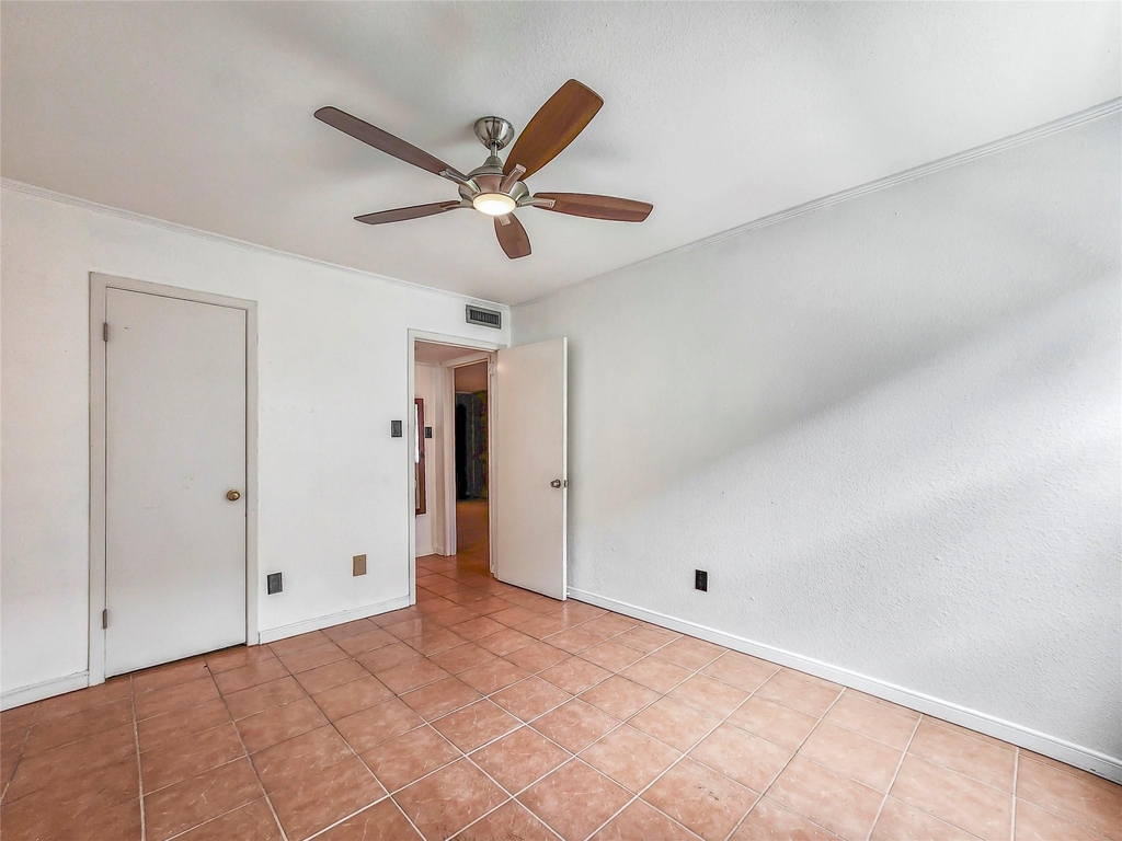 3131 Cummins Street - Photo 10