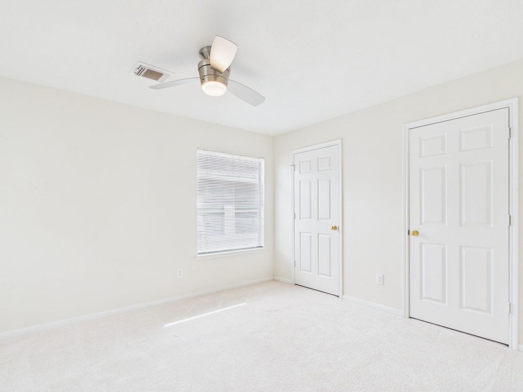 4702 Rolling View Court - Photo 20