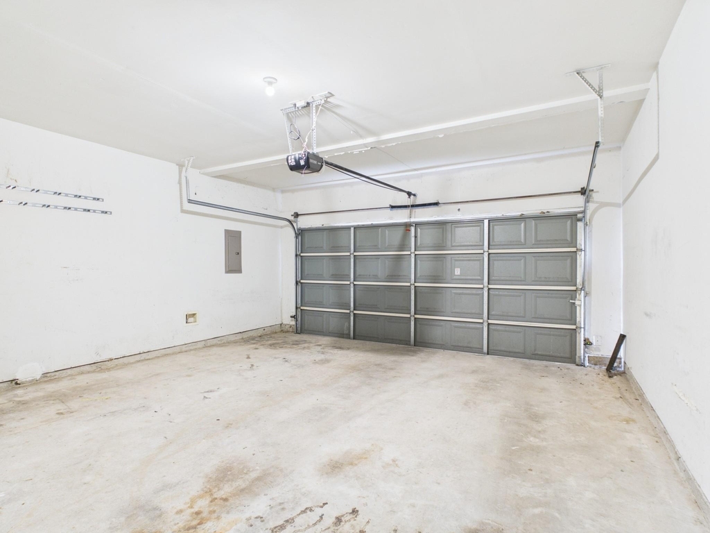 4702 Rolling View Court - Photo 25