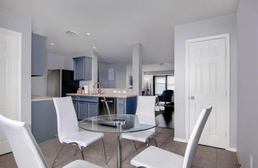 2236 Ann Street - Photo 9