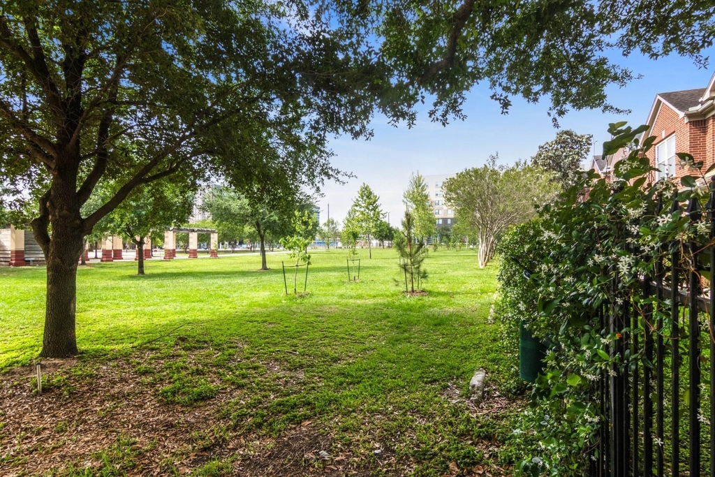 2236 Ann Street - Photo 18