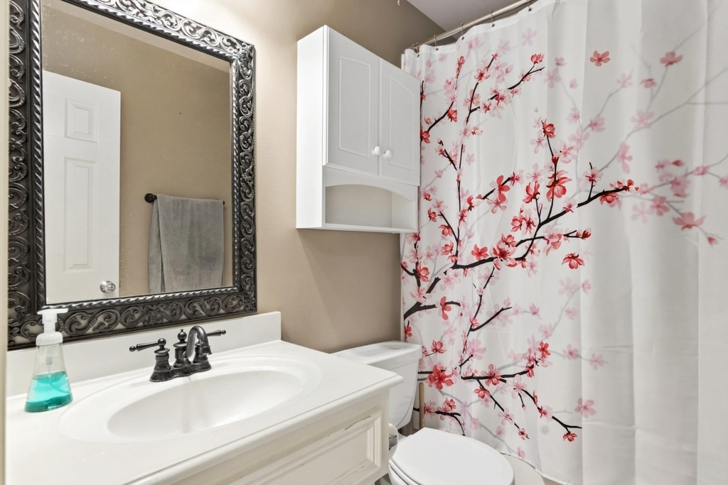 2236 Ann Street - Photo 4