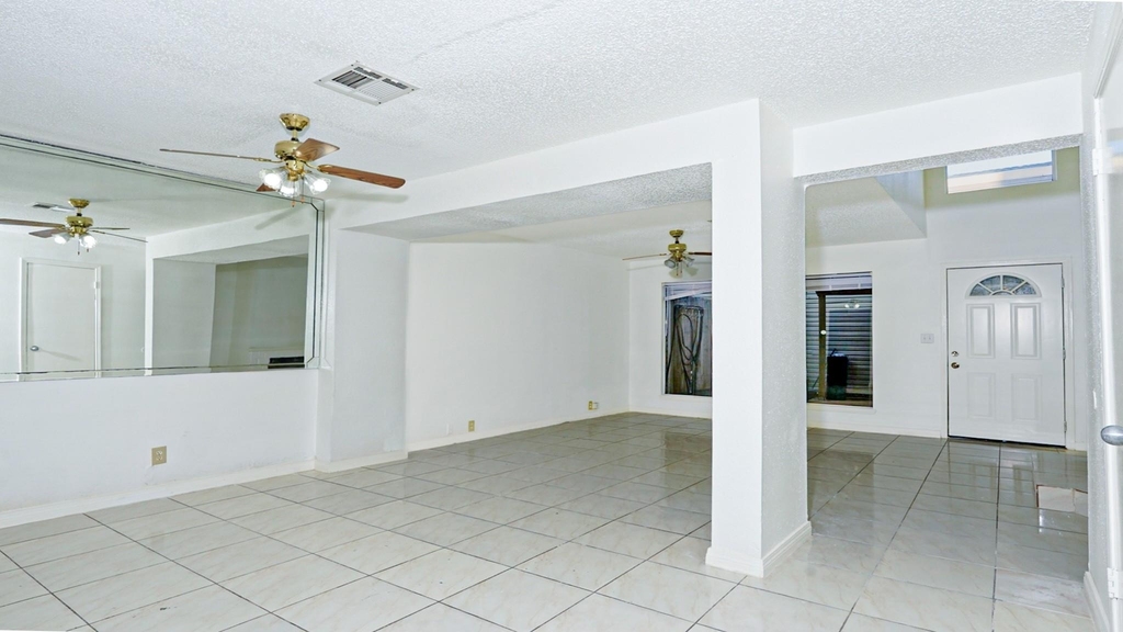 10920 Village Bend Lane - Photo 6