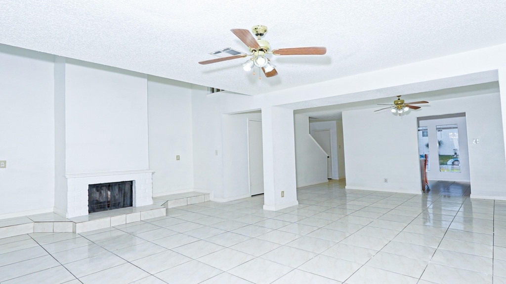 10920 Village Bend Lane - Photo 8