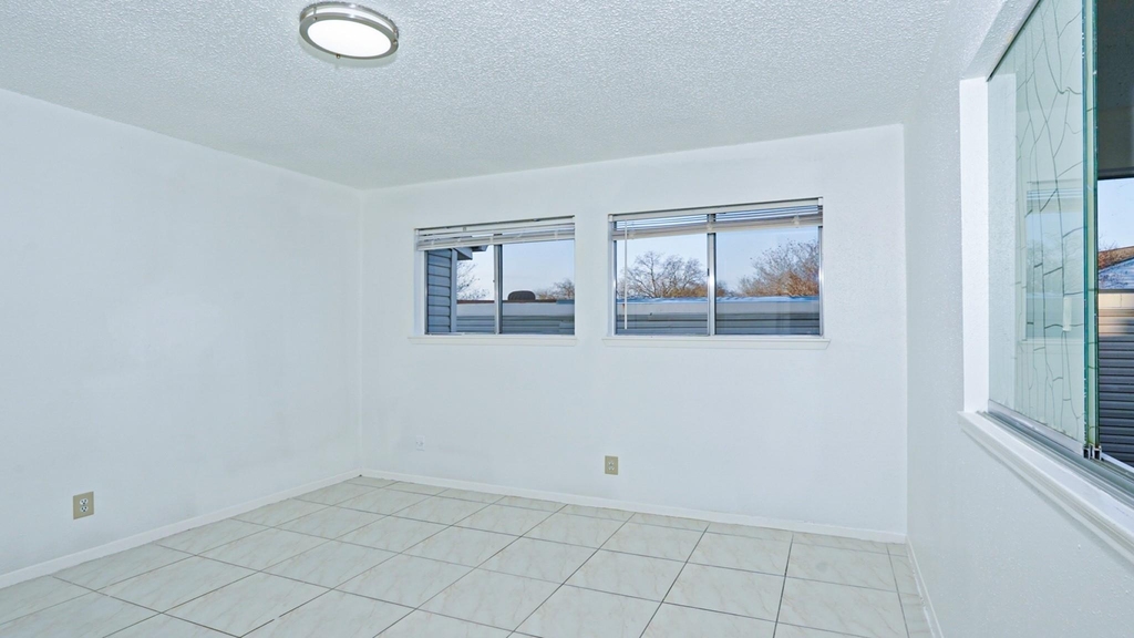 10920 Village Bend Lane - Photo 15