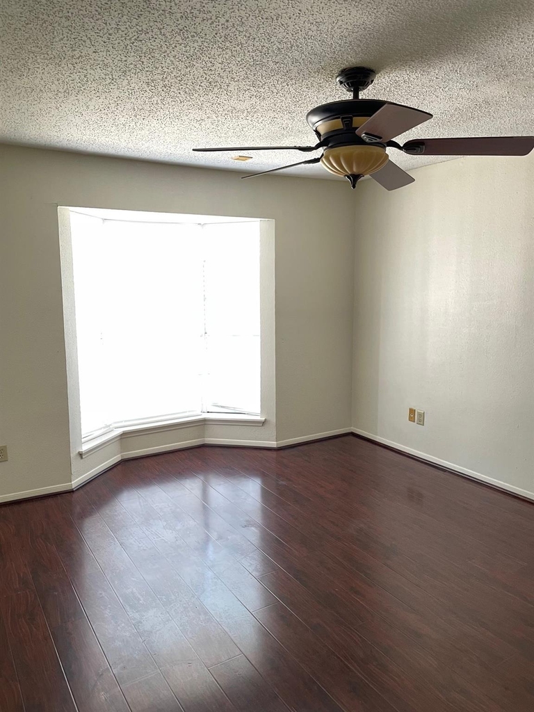 2121 Hepburn Street - Photo 28