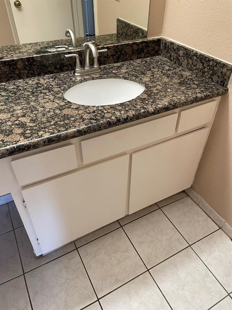 2121 Hepburn Street - Photo 31