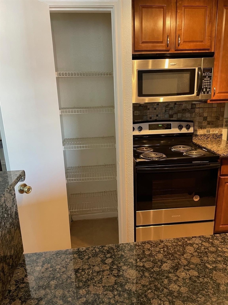 2121 Hepburn Street - Photo 22