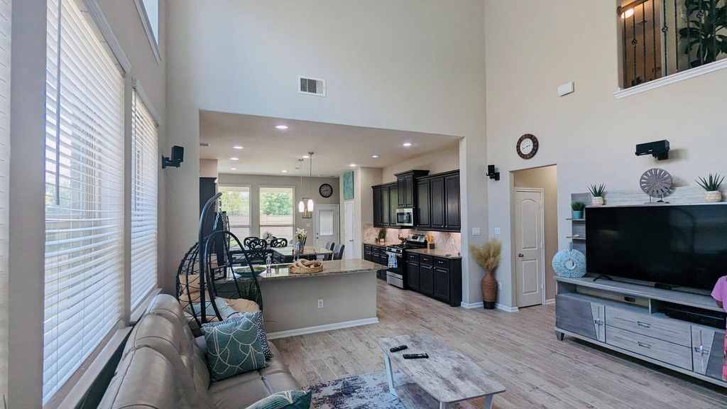 19619 Lake Bosque Drive - Photo 9