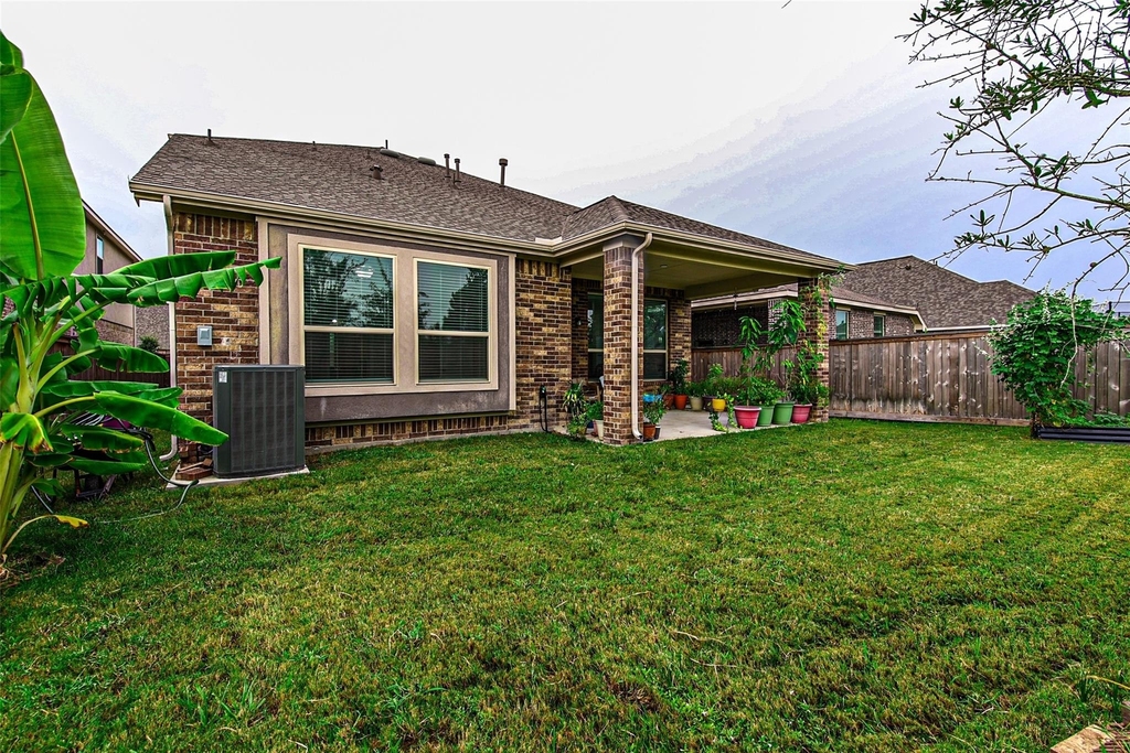 19619 Lake Bosque Drive - Photo 43