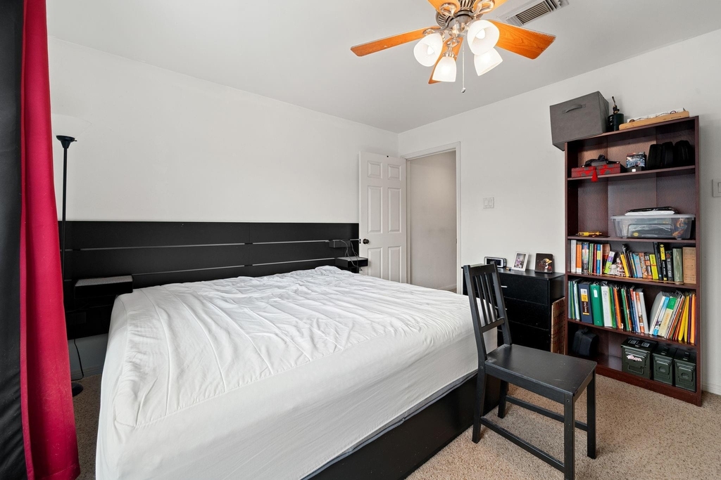 612 Fargo Street - Photo 23