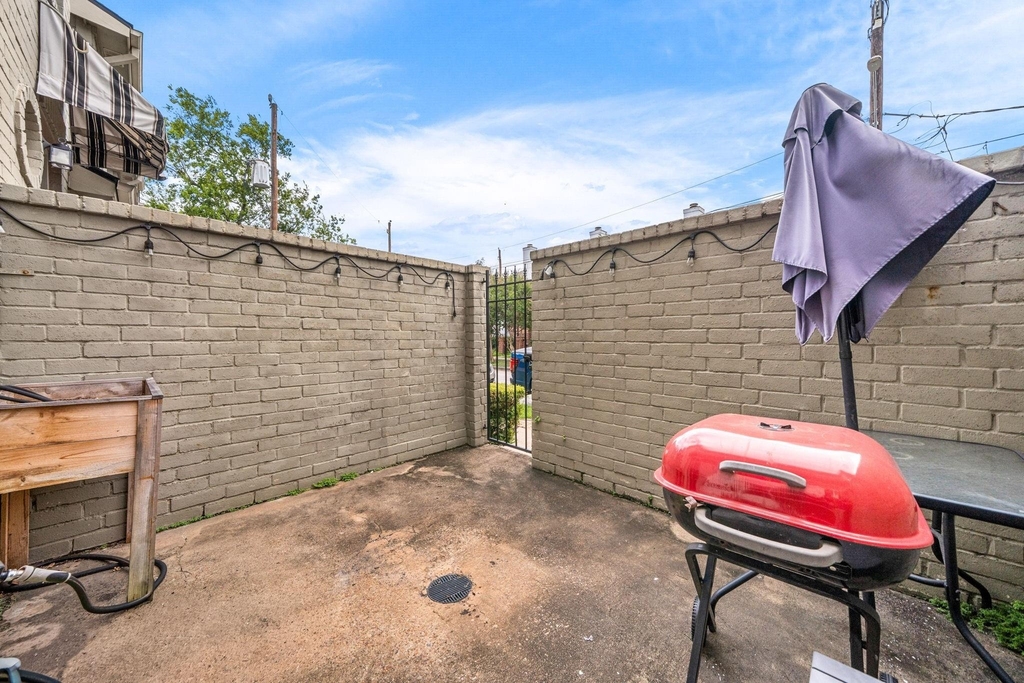 612 Fargo Street - Photo 31