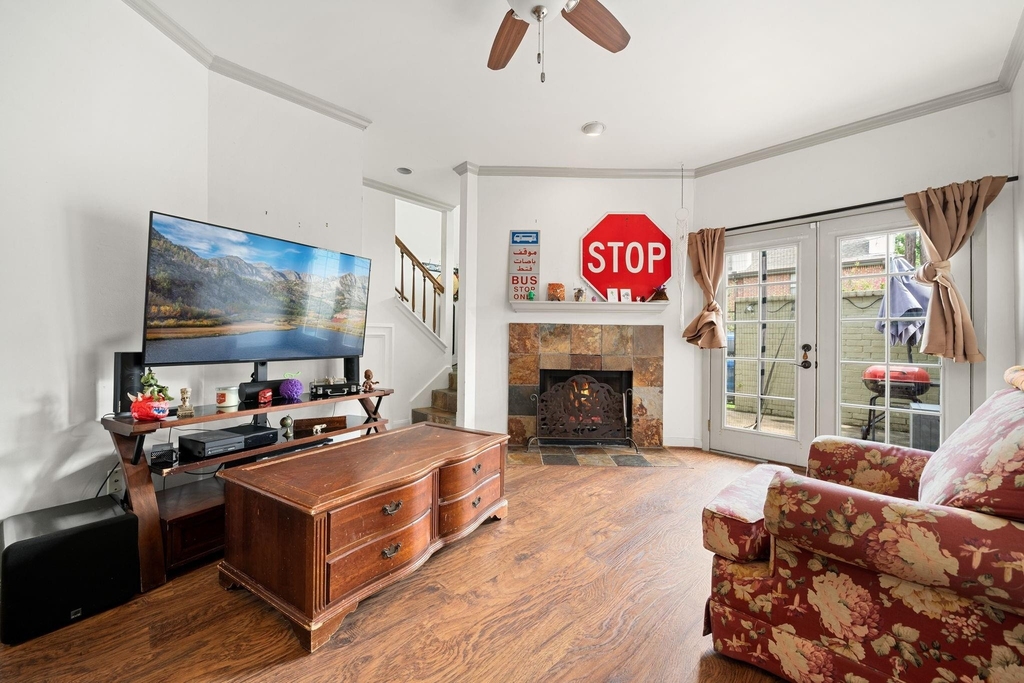 612 Fargo Street - Photo 11