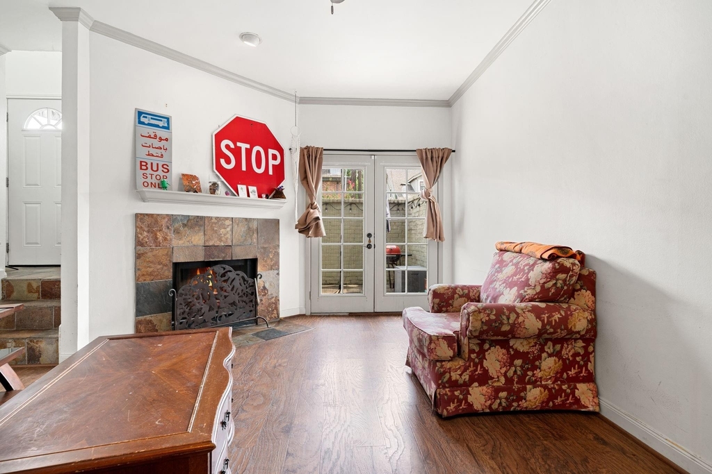 612 Fargo Street - Photo 12