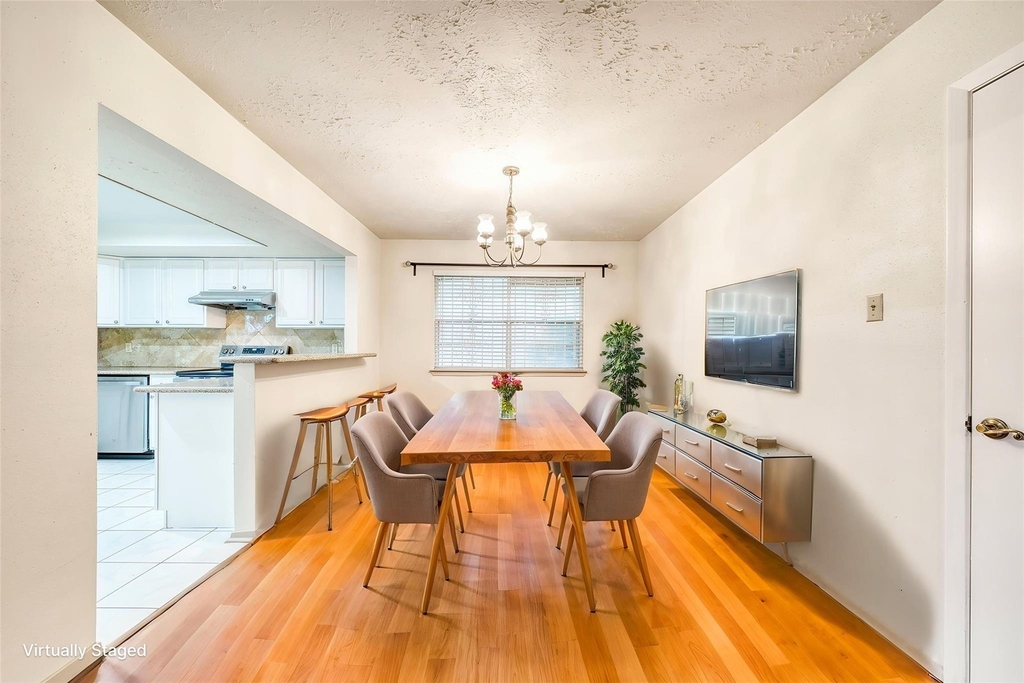 7811 Westbank Avenue - Photo 9