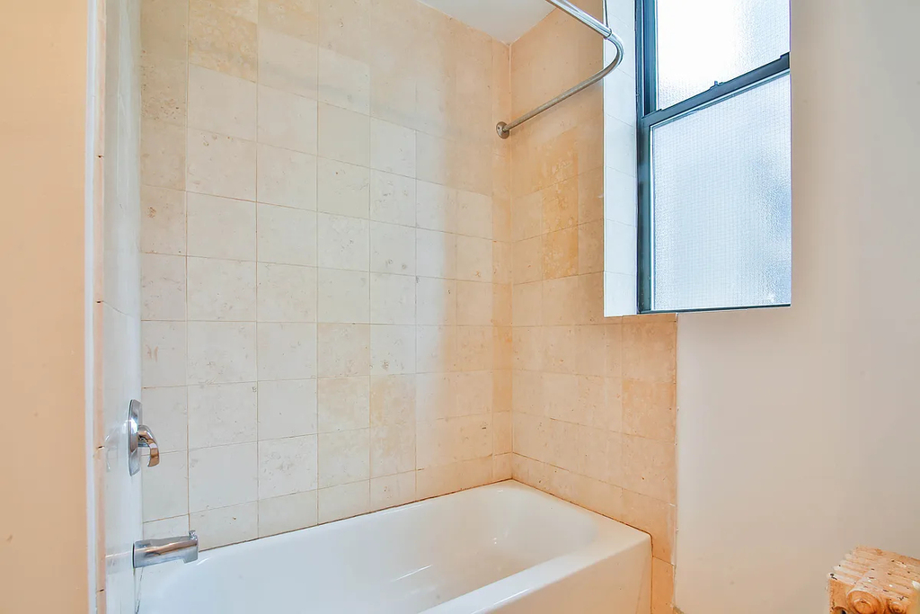 135 William Street - Photo 8