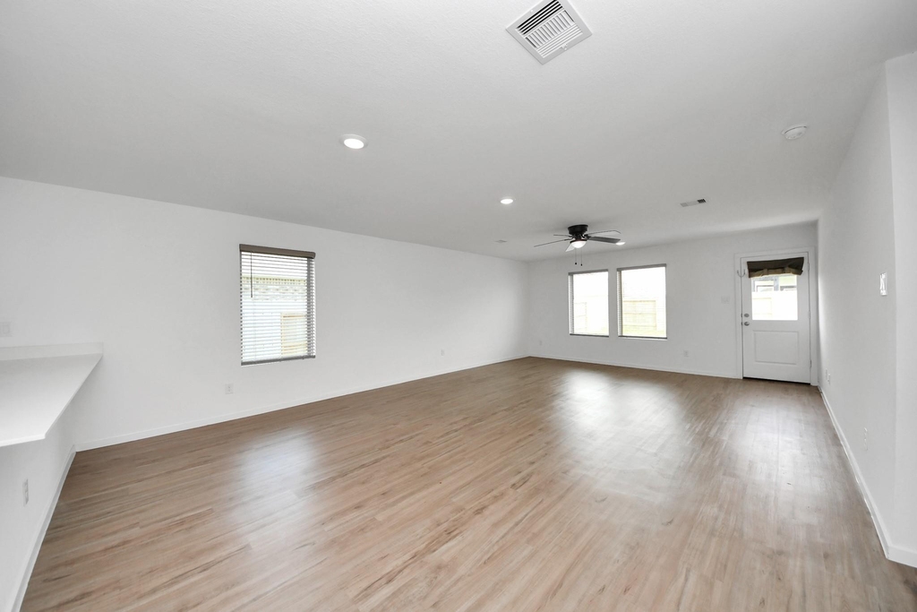 1607 Red Oak Drive - Photo 21