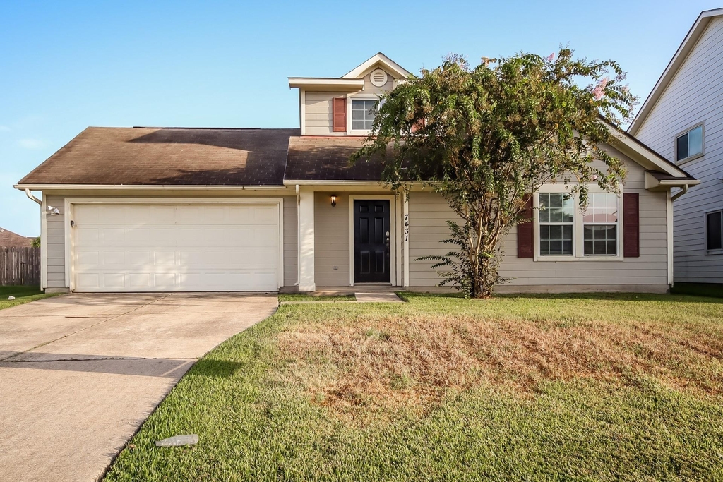 7431 Leightonfield Court - Photo 0