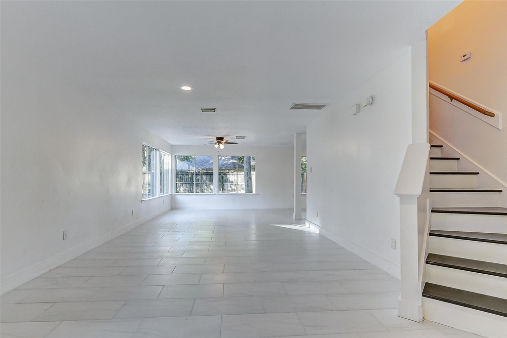 21892 Silver Oak Court - Photo 4