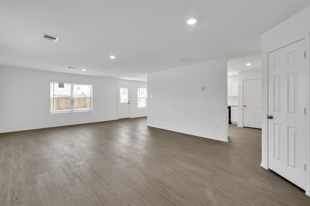 1615 Oleander Greens Drive - Photo 4